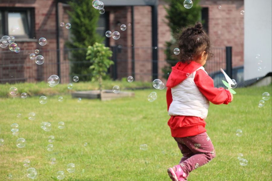 Chasing Bubbles, Catching&nbsp;Time